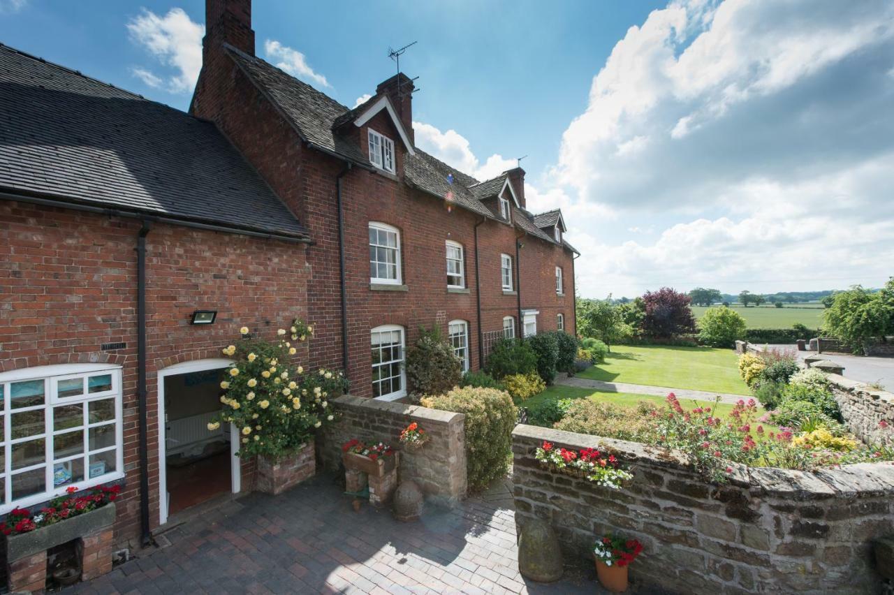 Moreton Hall Farm Newport (Shropshire) Bagian luar foto