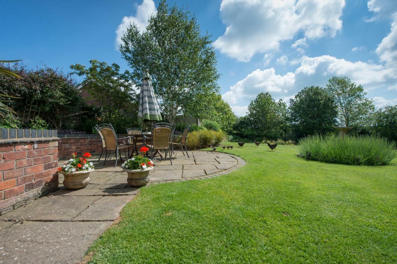 Moreton Hall Farm Newport (Shropshire) Bagian luar foto